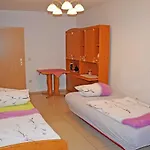 Ferienwohnung/ Ferienzimmer Asche Kwatera prywatna *